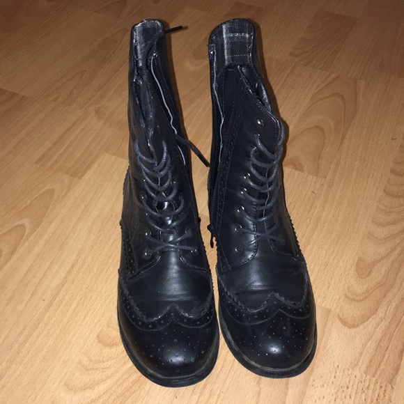 shoes tuxedo detailed combat